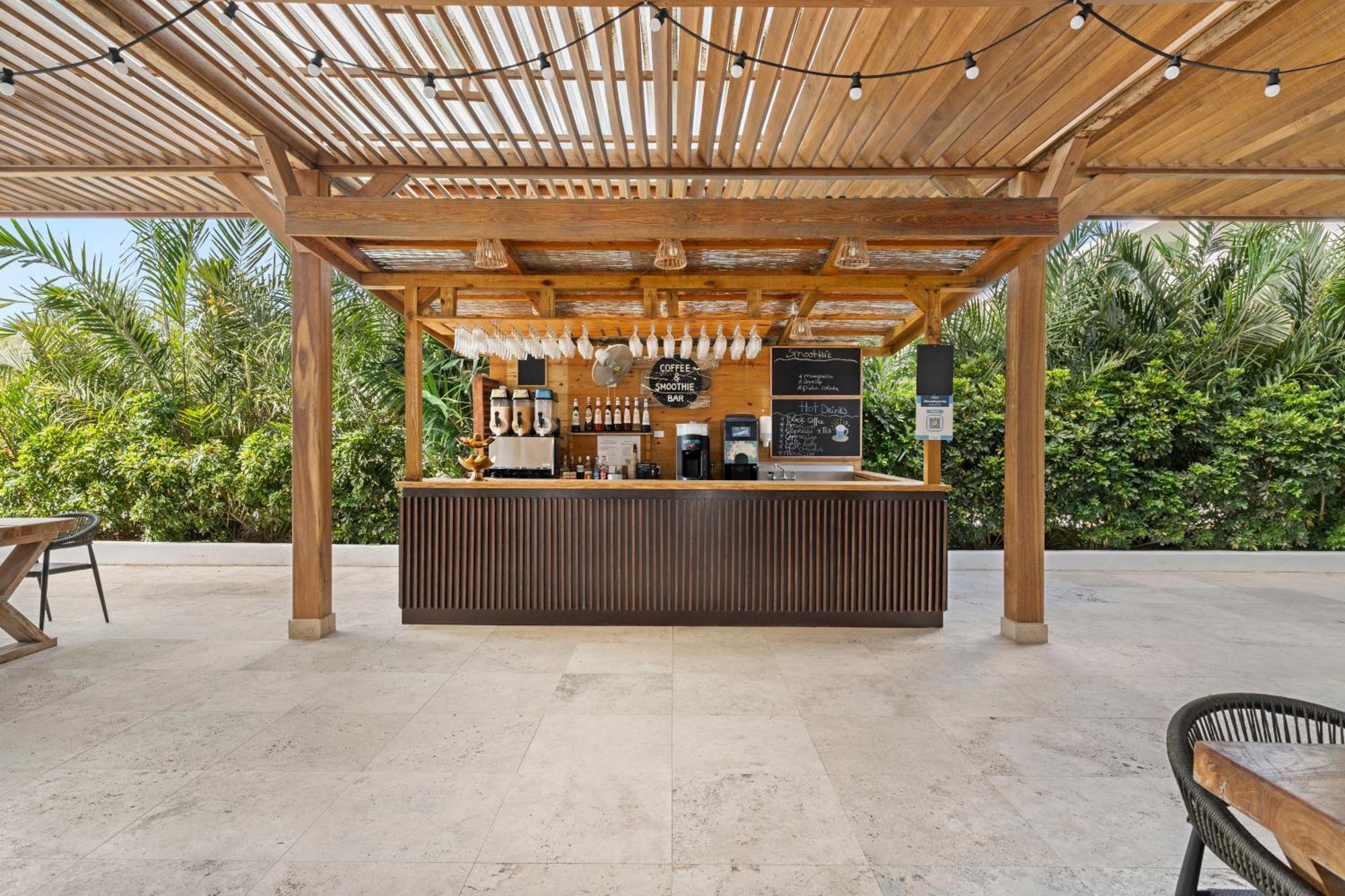 The Rif At Mangrove Beach Corendon Curacao All-Inclusive, Curio By Hilton Willemstad Exterior photo