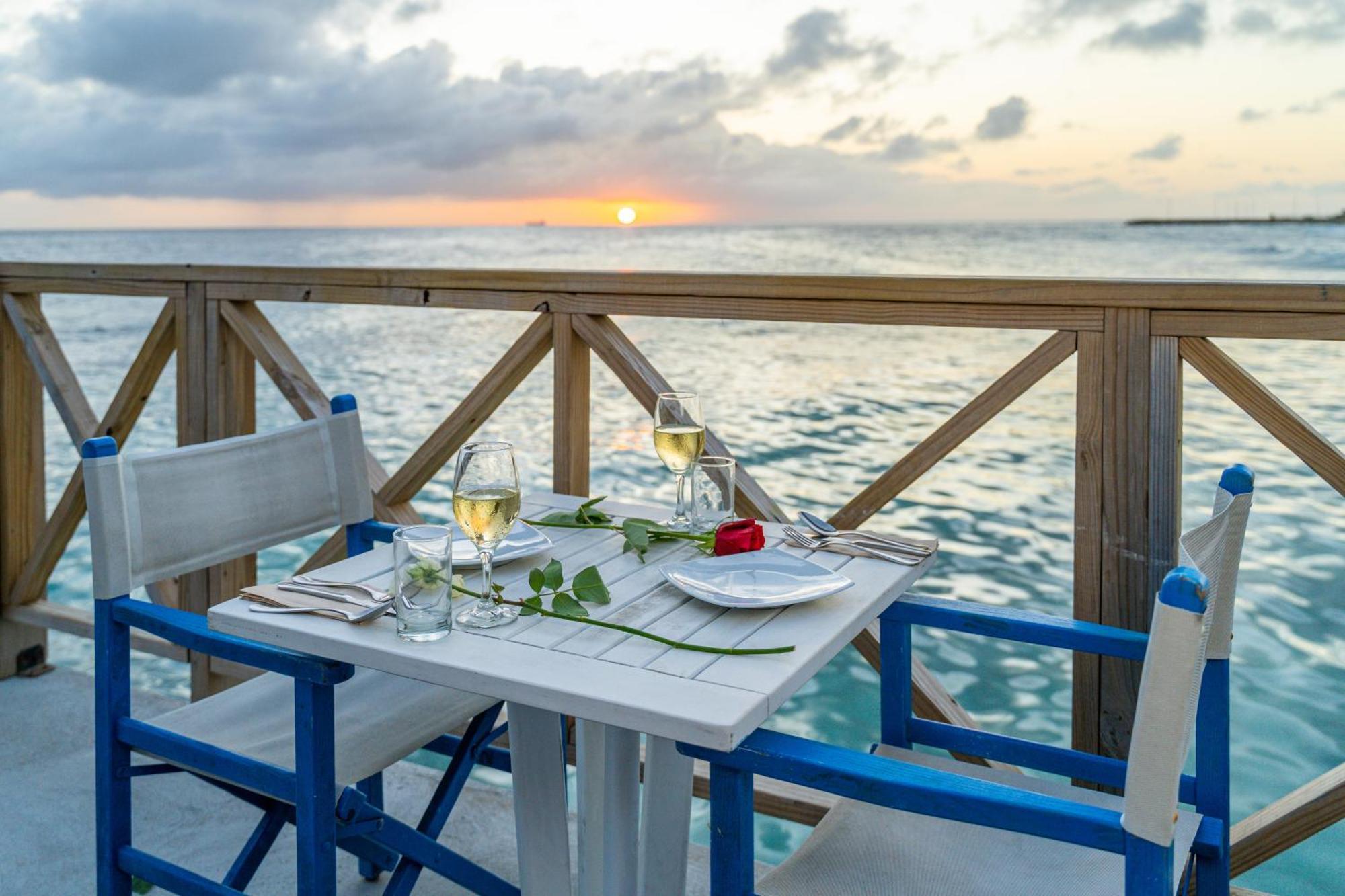 The Rif At Mangrove Beach Corendon Curacao All-Inclusive, Curio By Hilton Willemstad Exterior photo